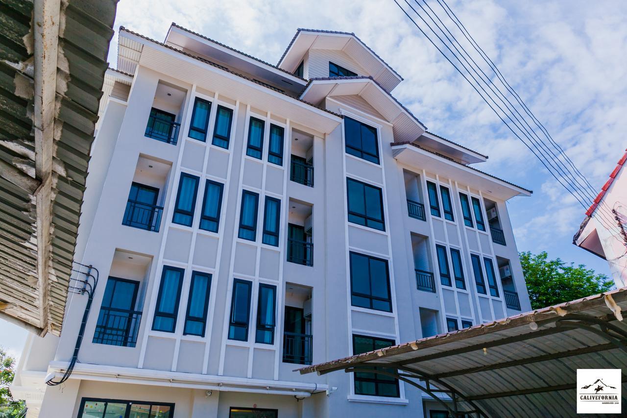 Hotel Calivefornia 2016 Chiang Rai Zewnętrze zdjęcie