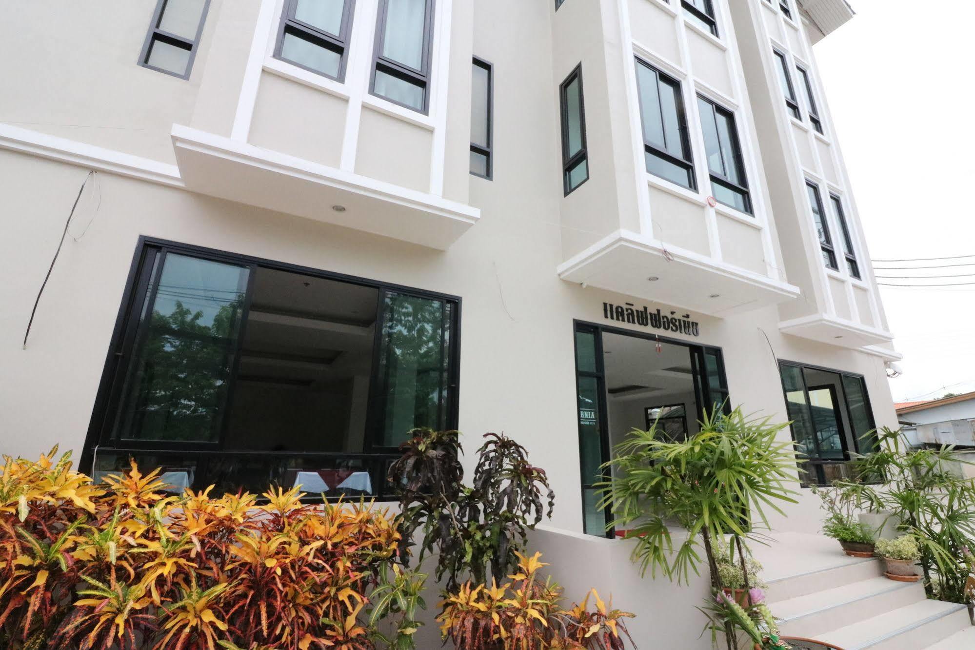 Hotel Calivefornia 2016 Chiang Rai Zewnętrze zdjęcie