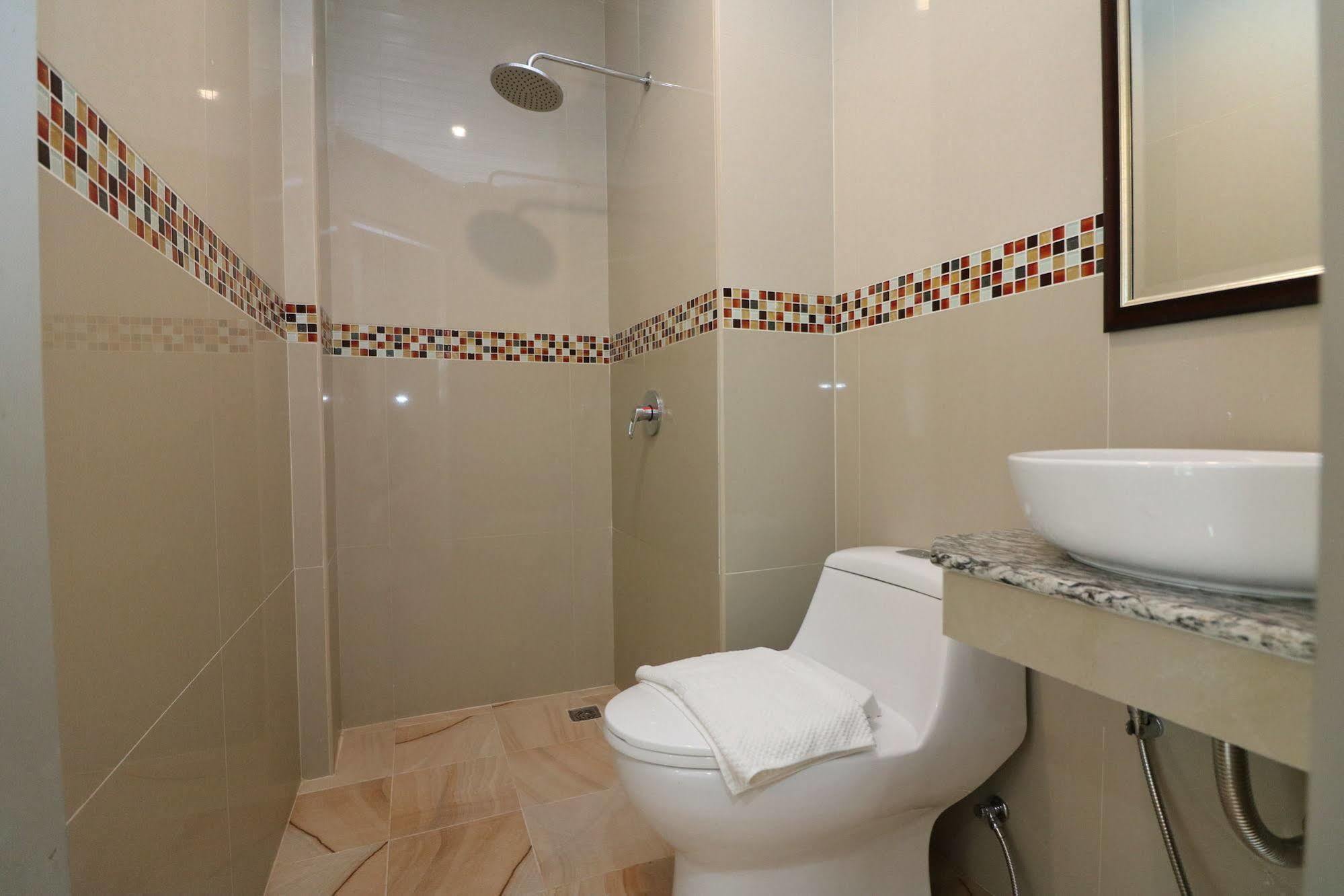 Hotel Calivefornia 2016 Chiang Rai Zewnętrze zdjęcie