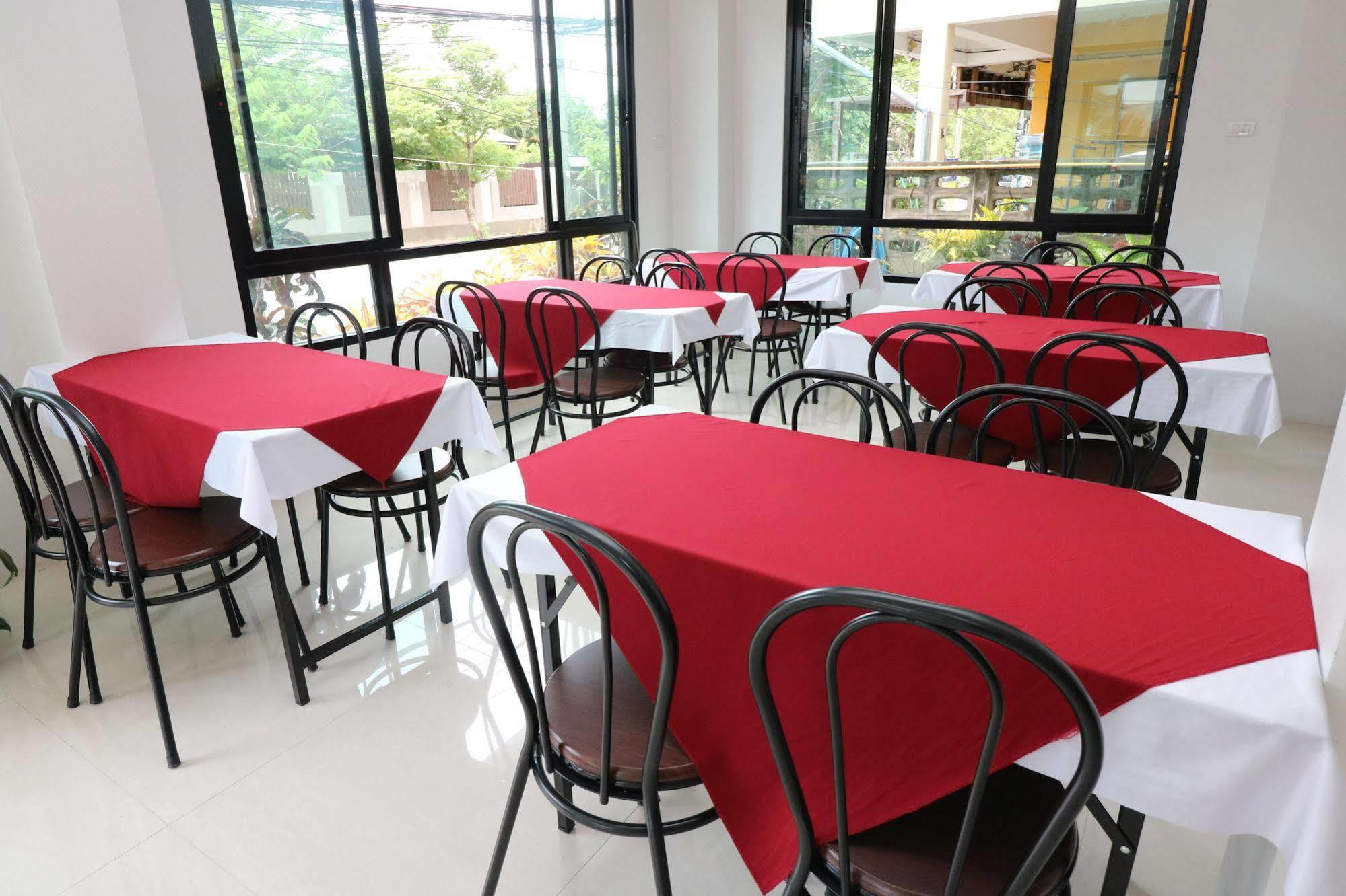 Hotel Calivefornia 2016 Chiang Rai Zewnętrze zdjęcie