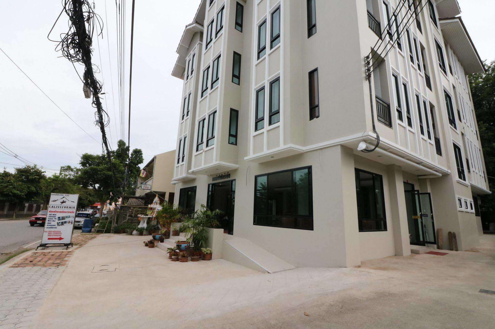Hotel Calivefornia 2016 Chiang Rai Zewnętrze zdjęcie